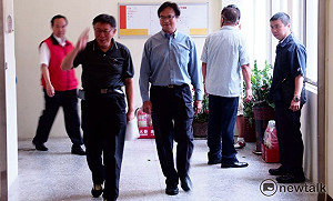 鄧家基赴中會俞正聲  柯文哲：我不曉得