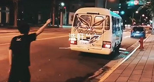 啊不是很會跳？這次換閃電狼選手Karsa慘追車