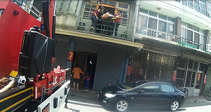 150公斤心肌梗塞　消防隊員吊掛救人一命