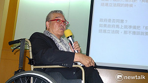 郝明義出示通信紀錄  要林全查出放話高層