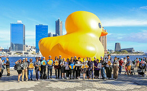 賞小鴨、體驗水上活動 6友好夥伴城市訪團見證高雄蛻變