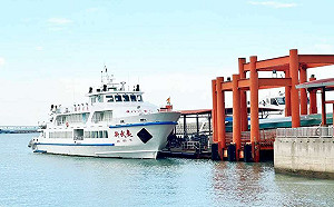 霧鎖金門！ 逾2300旅客滯留 港務局：「五通航線」上午起停航 