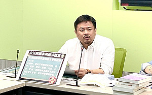 開議藍委杯葛鬧場為哪樁？綠委質疑要為難自家韓國瑜院長