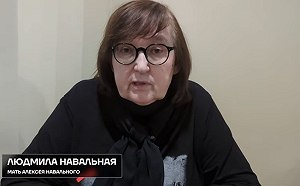 總算看到兒子 納瓦尼母阻秘密下葬被嗆屍體正在腐爛