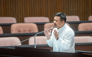 中船翻覆專報題目爭不休  洪申翰：攸關國家利益與海巡尊嚴 