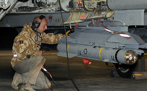 英國再軍援烏克蘭  逾98億買彈藥另增援反坦克飛彈