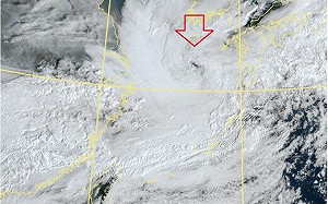 7縣市低溫特報！鄭明典曬衛星圖：低氣壓雲系很特別