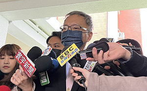 縮短中配入籍年限衝擊健保？ 薛瑞元：擔心依親家屬造成負擔 