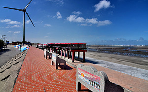 玩水趣！台中大安濱海樂園3/1起開放戲水、衝浪