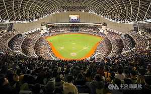 日本球迷溫情舉動！台日交流賽感人一刻吸引關注