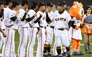 阿部慎之助為台灣棒球應援 盼透過大巨蛋更蓬勃發展