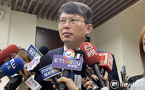 舉一例酸黃國昌立法品質「有口皆悲」林智群:他當立委是小孩玩大車