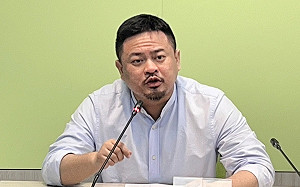 許銘春談印度移工膚色引岐視 民進黨團：官員要有敏感度