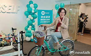 快訊》蔡壁如出席民間運動中心開幕 撞色民眾黨主視覺