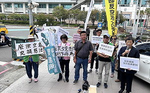 反環境部空污抵換原則 南部NGO團體代表嗆張子敬下台