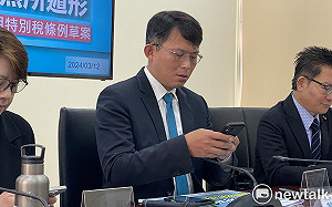 黃國昌拆違建老家又嗆賴清德 網轟：做錯事喊這麼大聲？