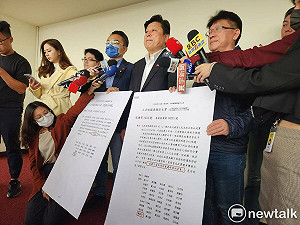 韓國瑜當院長提案違法？ 傅崐萁打臉老柯諷「綠能、你不能」