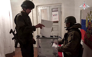 「槍口下」投票！俄軍到烏克蘭佔領區民宅監督總統大選