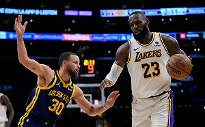 Curry復出砍31分！勇士128:121戰勝湖人