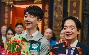 積極布局空戰  賴清德、吳崢合體拍影片  網路節目《老闆叫我開直播》 20日登場！　