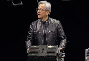 黃仁勳解惑無效!Blackwell疑雲揮不去 輝達股價一度下跌8%