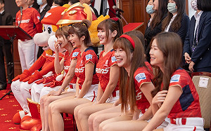 總統府接見中職冠軍味全龍!賴清德分享｢小龍女｣美照 網友：很懂喔