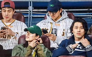 MLB首爾戰開打「眾星雲集」！玄彬夫婦、孔劉、宋仲基等人現身觀賽