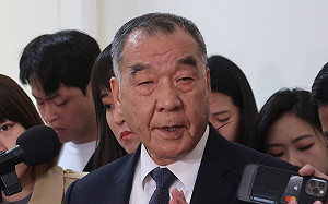 解放軍模擬炸射博愛特區？邱國正：是警訊、也表達出它將來重點