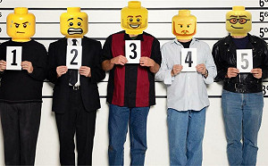 美加州警局公佈嫌犯照片 面部竟用樂高人偶代替 樂高生氣了：立即停用！