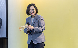 路透：中國官媒散播假消息 稱開戰後蔡英文將落跑