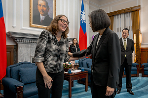 AIT主席羅森柏格第5度訪台 蔡英文接見:盼台美合作創造更豐碩成果