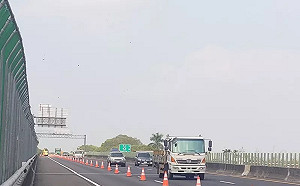 每分鐘1千隻！紫斑蝶飛越國3北上林內鄉路段  再度啟動外側道封閉