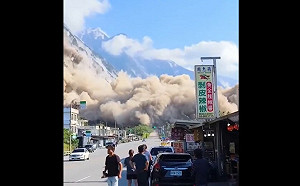 (影)7.2大地震襲台！花蓮崇德山崩 整片山體崩落恐怖畫面怵目驚心