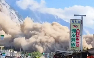 (影)花蓮崇德坍方！巨石降落驚人畫面曝光