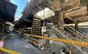 鳳山東門廢棄市場震後毀損 高市府違建大隊完成拆除