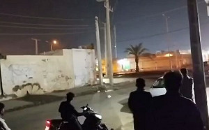 (影) 伊朗叛軍「正義之軍」恐攻! 東南部2軍事總部遭襲 共20人死亡