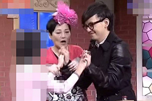 黃子佼節目跟女童擊掌變十指緊扣 張小燕急制止：晚上人家要收驚!