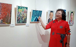 胡嘉蕙油畫個展緬懷父親百歲冥誕  家族捐10萬元賑花蓮災民