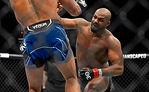 嗆你們會死！UFC冠軍Jones涉嫌襲擊藥檢人員