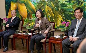 關注新生兒照護 蔡英文盼台灣生醫產業走向國際