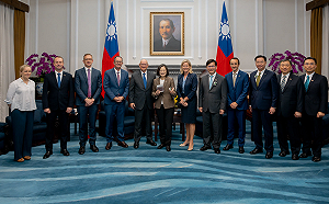 澳洲國會抵台會見蔡英文　肯定台澳關係超越外交管道