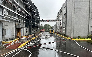 南亞火災現場已無大量濃煙 新北空污示警解除