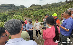 陳亭妃安排經濟委員會南下視察  與農業部長瞭解農民聲音