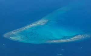 南海又有新衝突!  互控主動挑釁 菲多艘艦船闖鱟藤礁 中派海警船驅趕