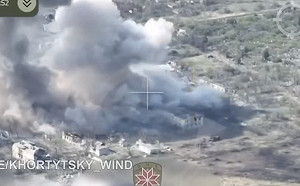 用「最新鮮的」招待! 一抵烏就直送戰場 光導航空炸彈GBU-39狠炸俄突擊隊