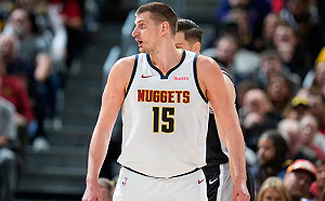 Jokic再寫NBA超神紀錄！單季助攻超越張伯倫