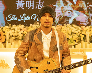 黃明志愚人節「假死辦告別式」挨轟!本人開砲:難道等清明節再玩?