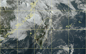 微弱鋒面接近北東變天 南高屏熱飆36°C金馬濃霧