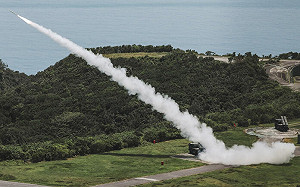 陸軍神弓操演實施精準飛彈射擊演訓｢陸射劍二｣精準命中震撼軍事迷