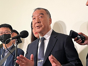 黃曙光身心俱疲「請辭」  邱國正:能感同身受 但不影響進度